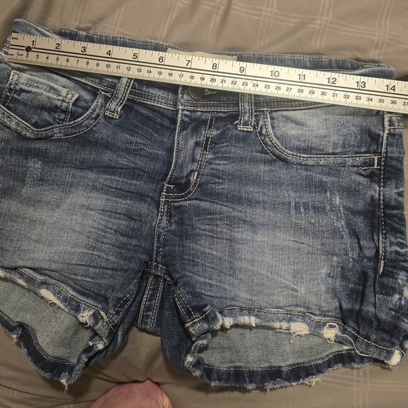 BKE Distressed Denim Shorts - Picture 5 of 12